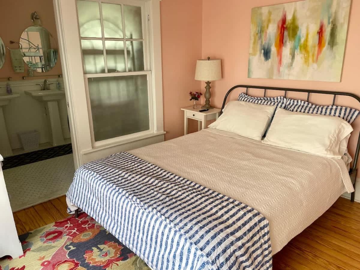 Key Lime Cottage Steps From Cape Charles Beach Extérieur photo
